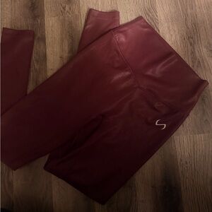 Women’s Burgundy Leggings XS